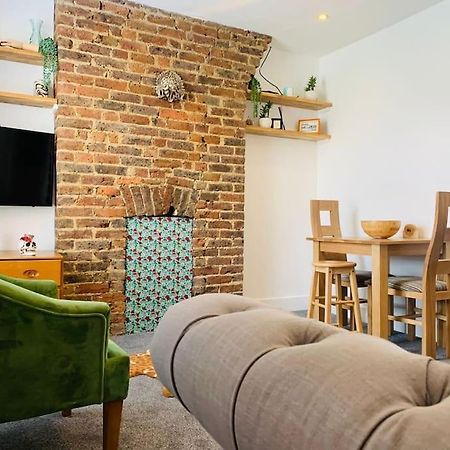 Funky 2 Bedroom Apartment In Town Centre Hastings Exteriér fotografie