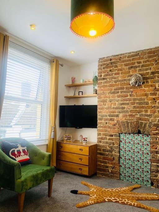 Funky 2 Bedroom Apartment In Town Centre Hastings Exteriér fotografie